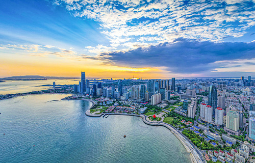 攝圖網_501755957_青島東部城區浮山灣航拍全景（企業商用）